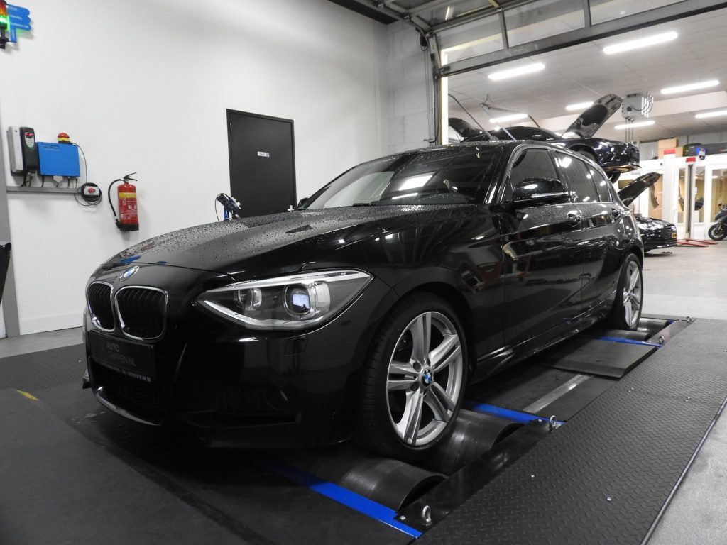 BMW 118i met de 1600cc N13B16 Prince motor