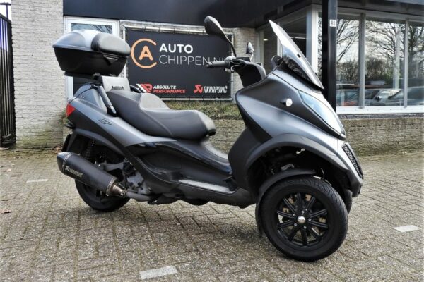 Piaggio MP3 500